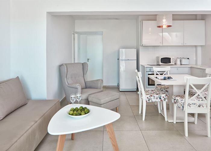 So Apartments Ayia Napa Exterior photo